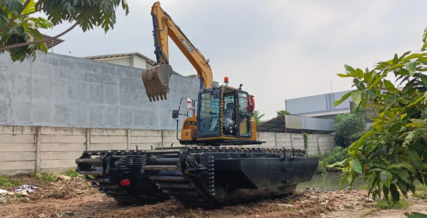 Ponton Amphibious Excavator 7,5 T